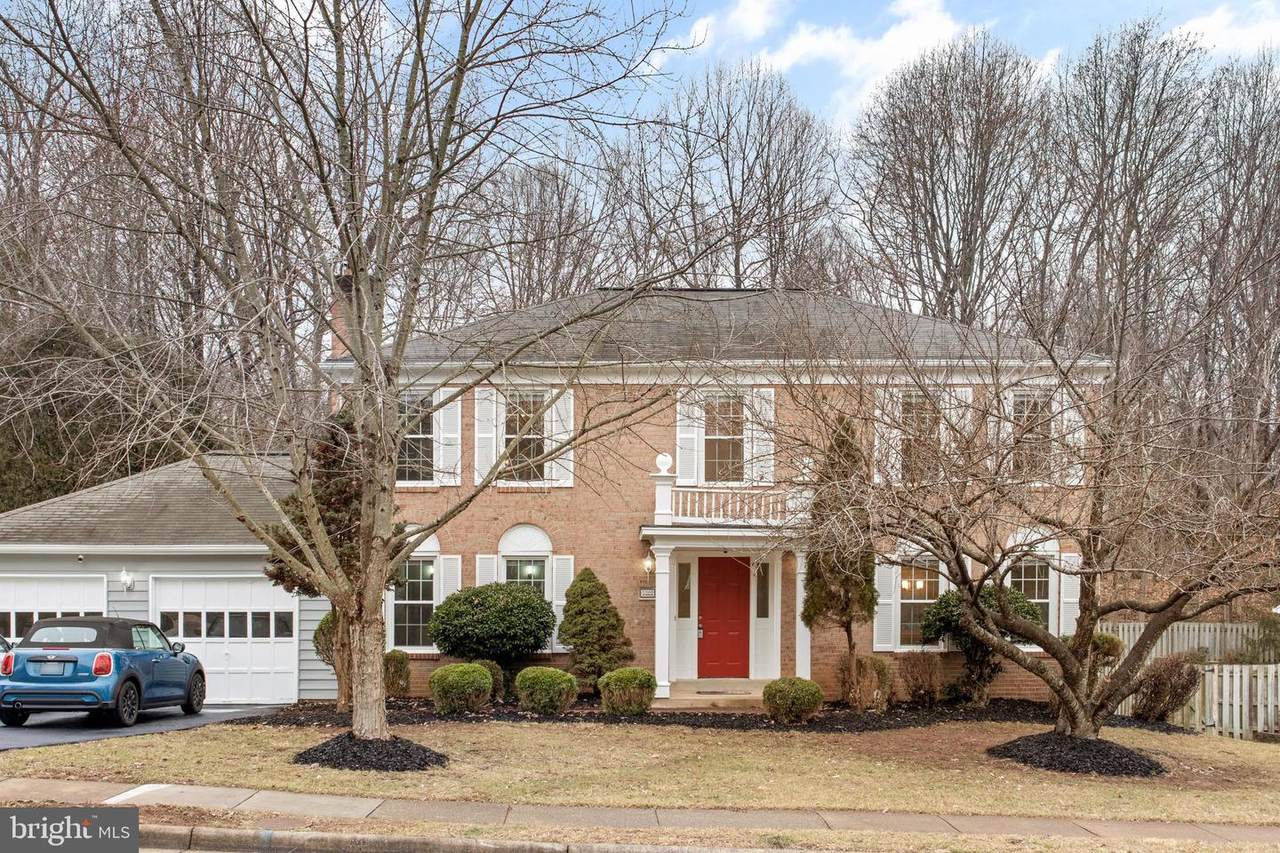 5322 Hampton Forest Way - Photo 1