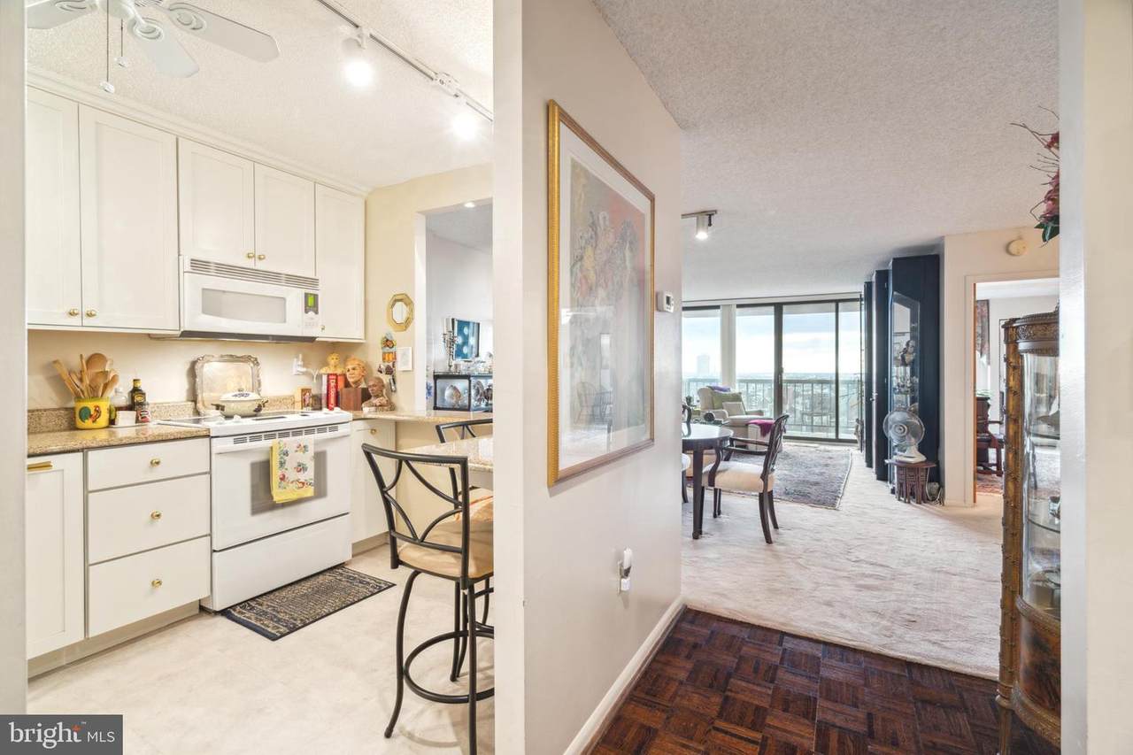 241 6TH Street - Photo 1
