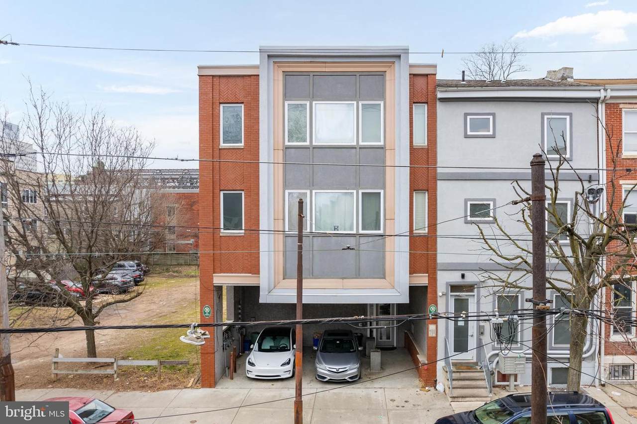 622 12TH Street - Photo 1
