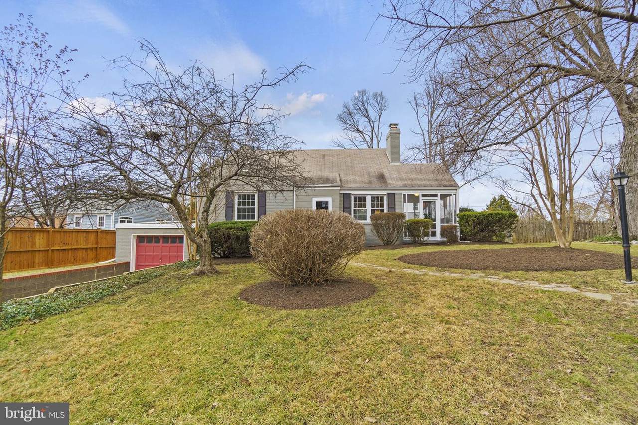 7 Schuyler Road - Photo 1