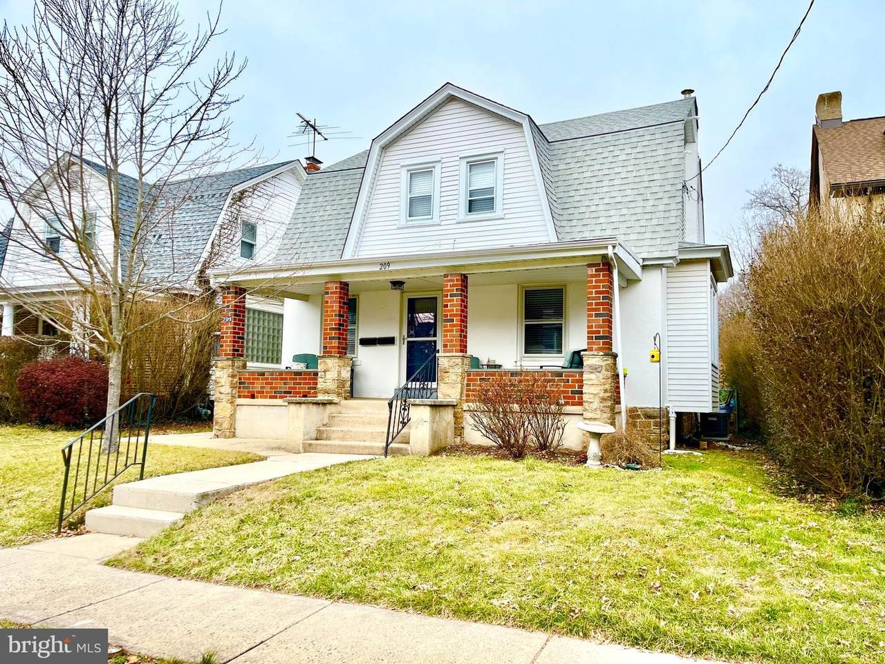 209 Mattison Avenue - Photo 1