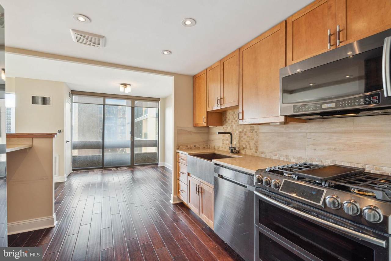 1326-42 Spruce Street - Photo 1