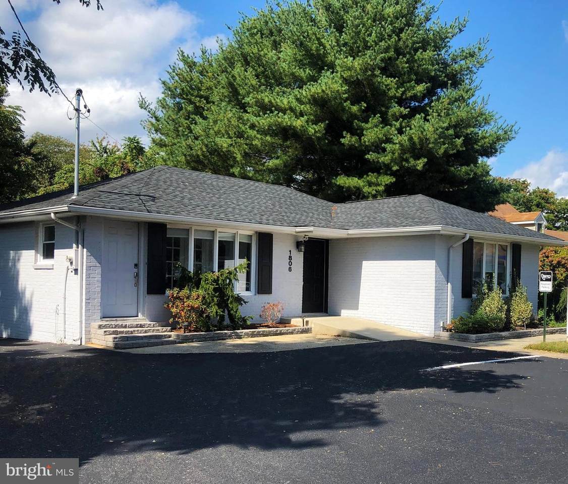 1806 Springdale Road - Photo 1