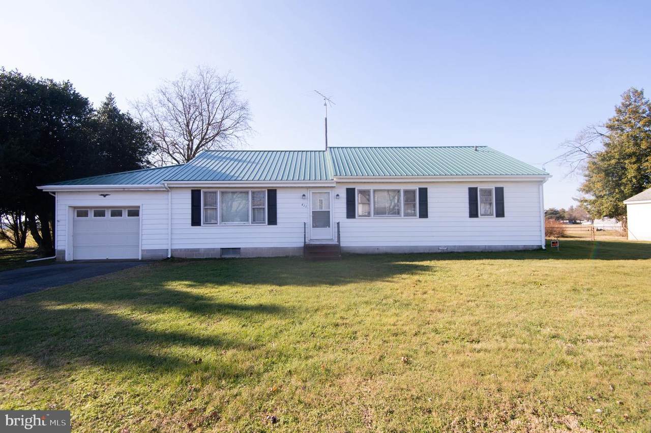 411 Charles Street - Photo 1