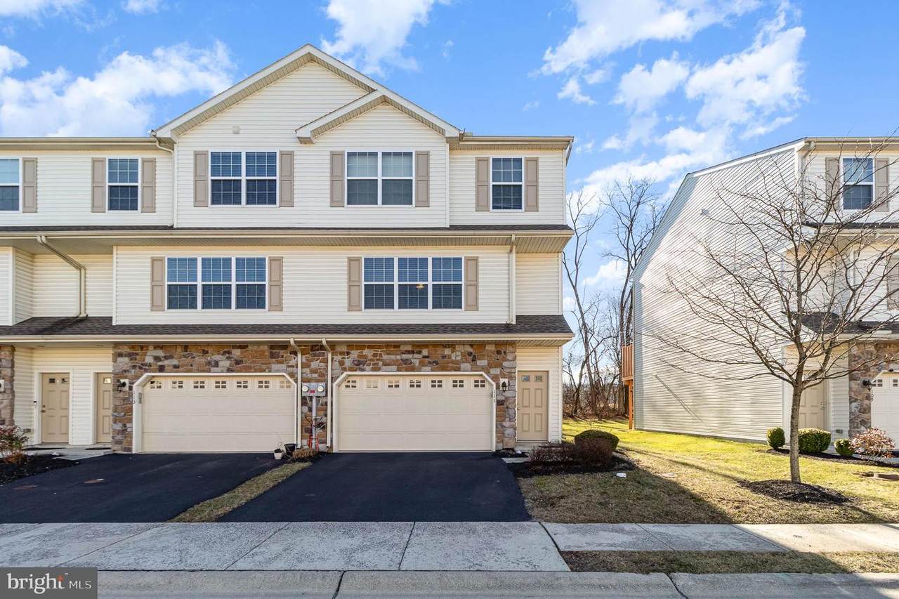 111 Mapleton Boulevard - Photo 1