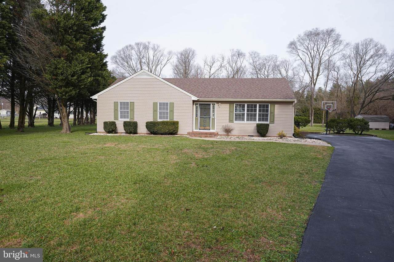 805 New Castle Court - Photo 1