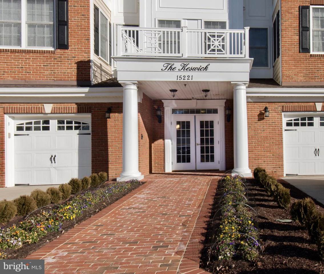 15221 Royal Crest Drive - Photo 1