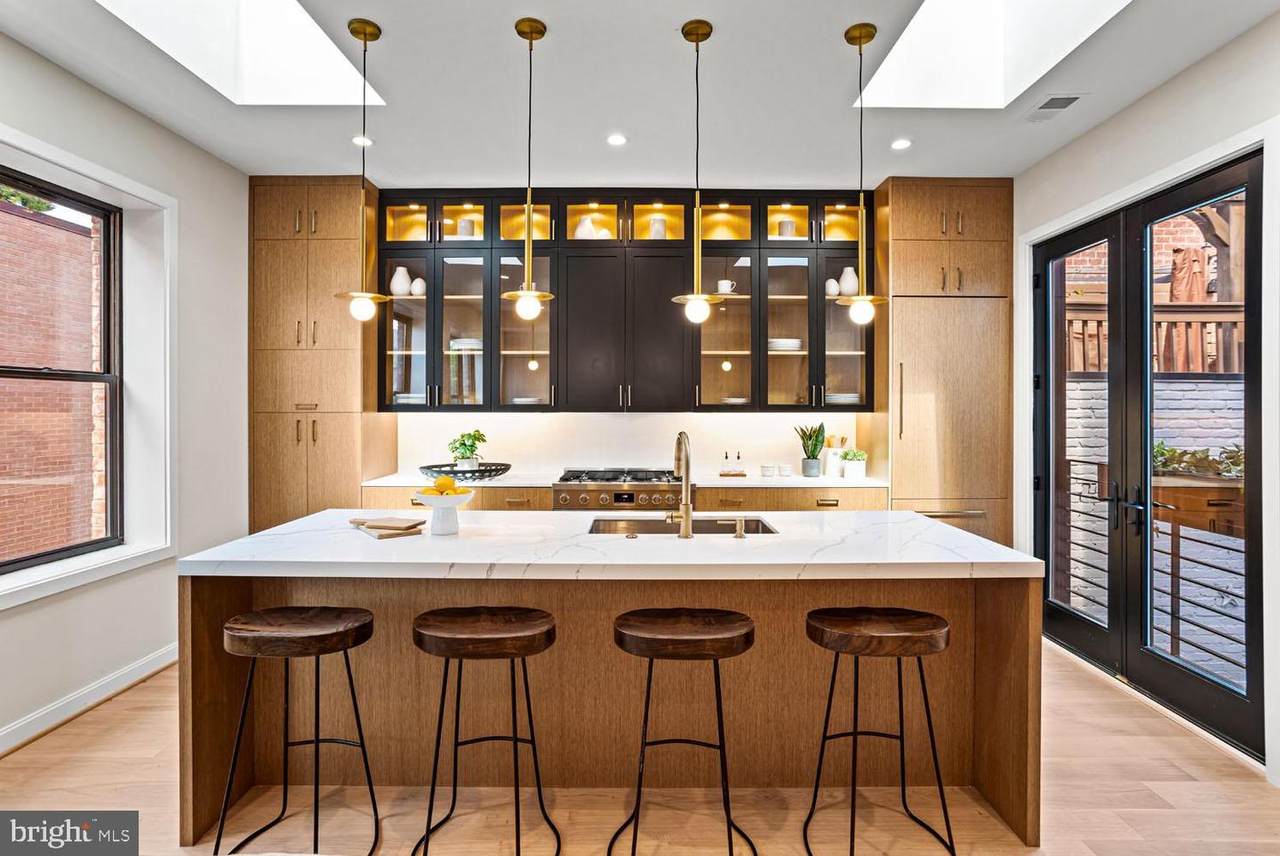 1402 12TH Street - Photo 1