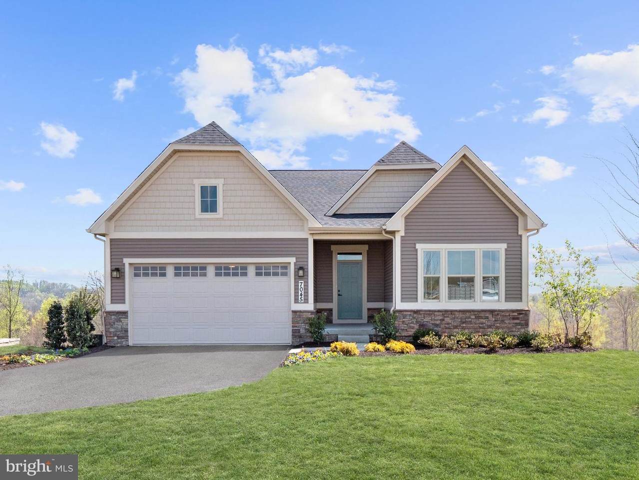 6930 Mandalong Way - Photo 1