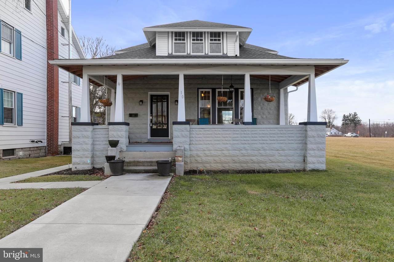 10 Main Street - Photo 1