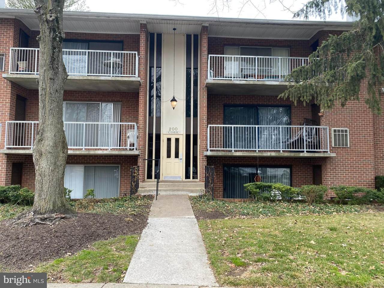 200 Cork Lane - Photo 1