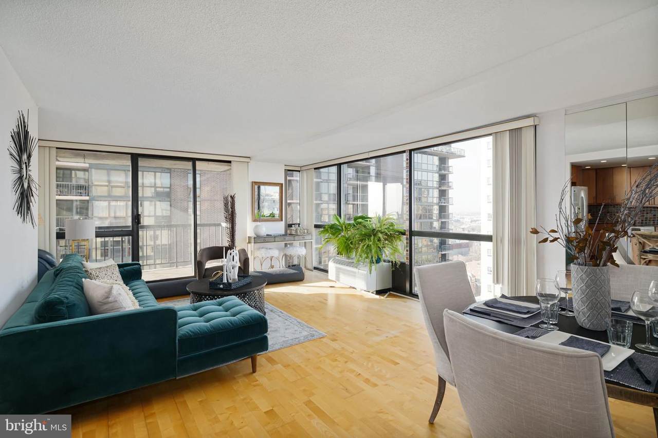 233 6TH Street - Photo 1