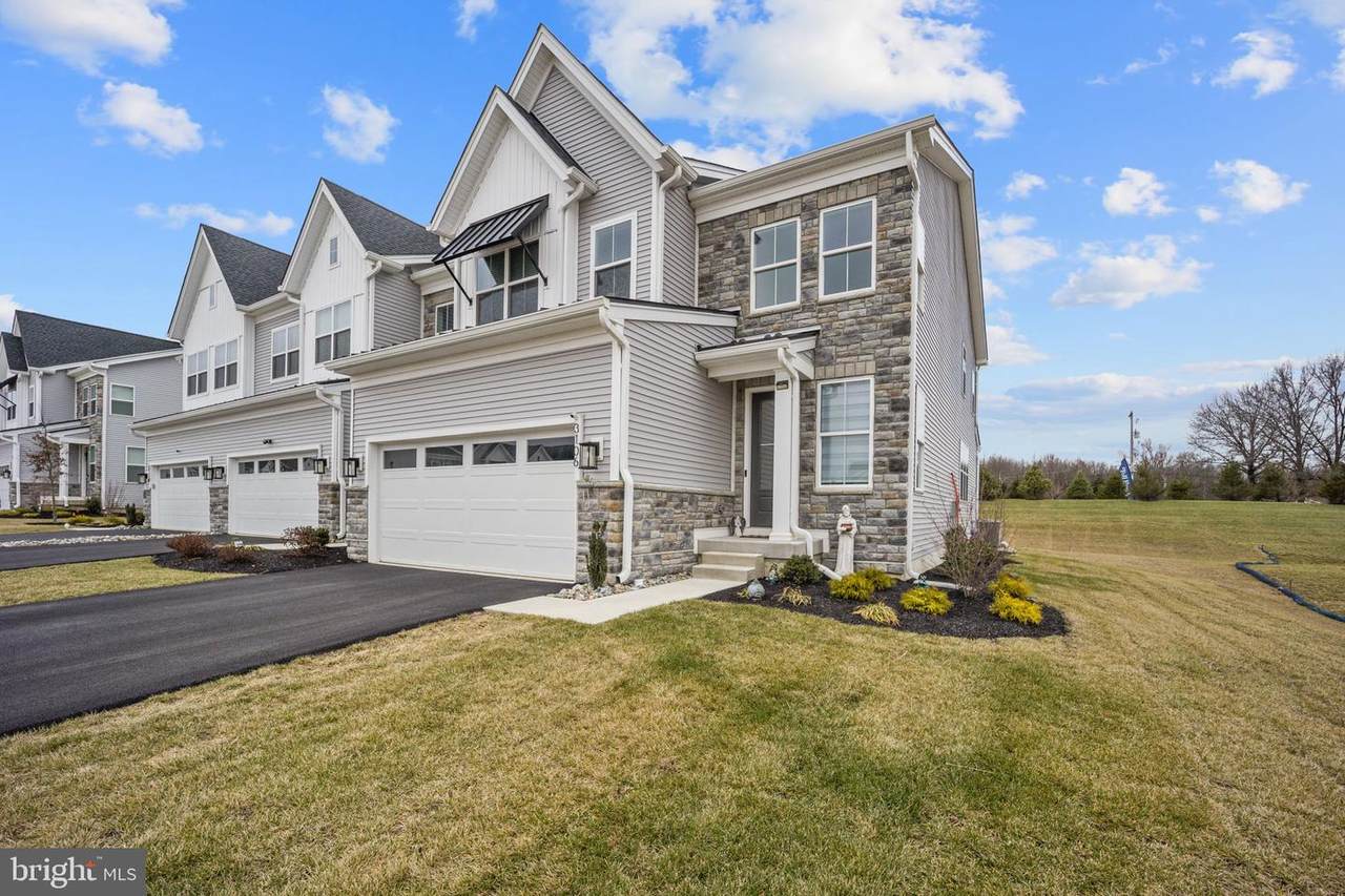 3106 Wier Dr E - Photo 1