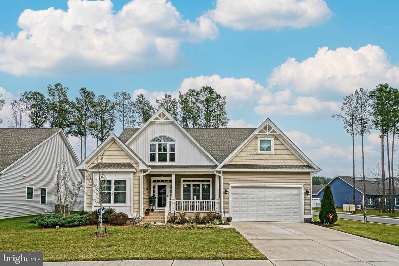 18190 Emerson Way - Photo 1