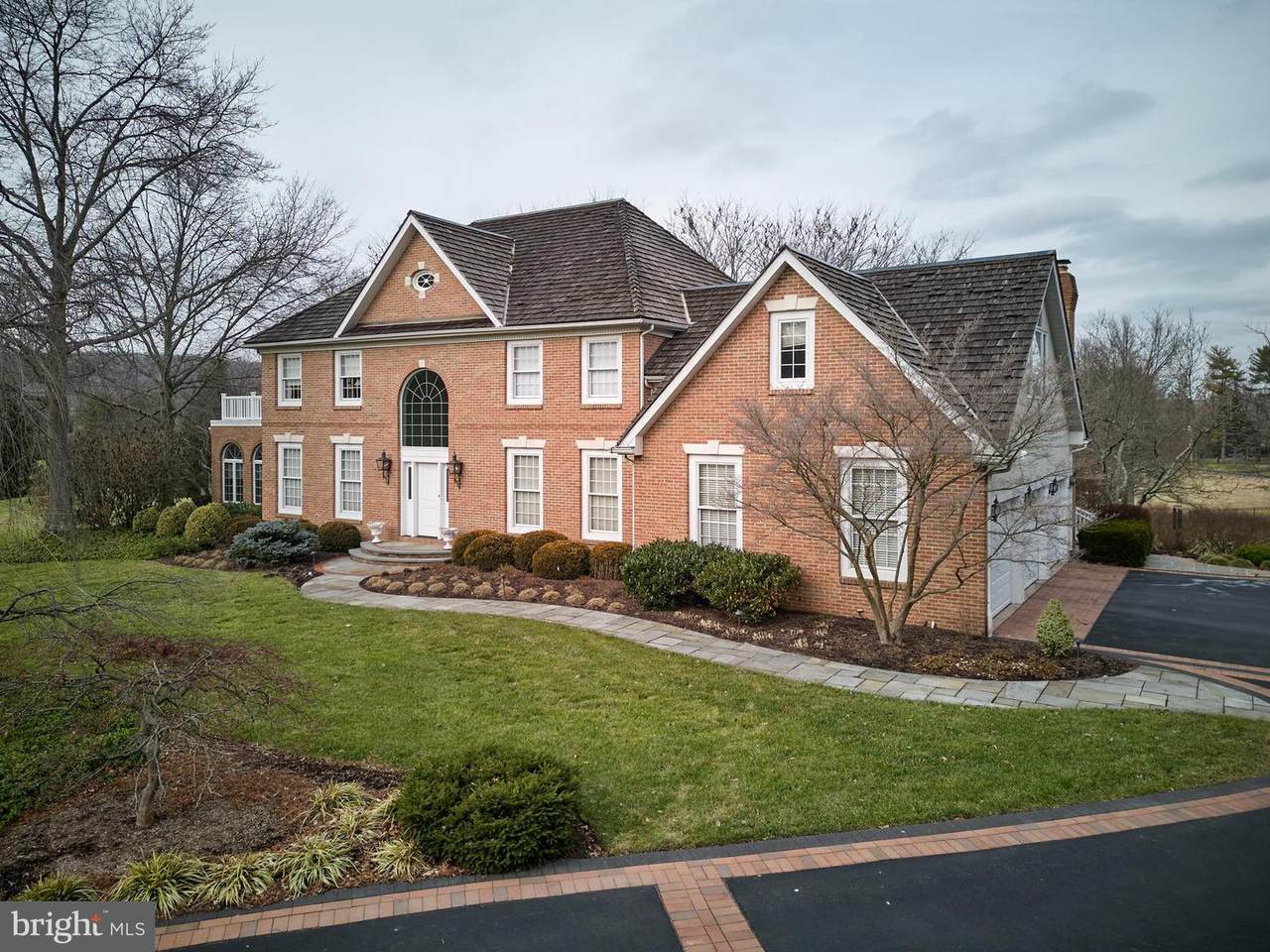 4 Planetree Court - Photo 1