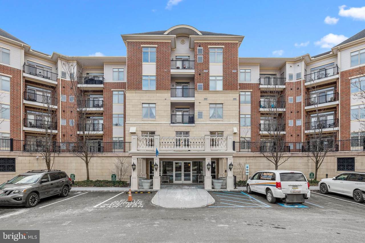 333 Carson Terrace - Photo 1