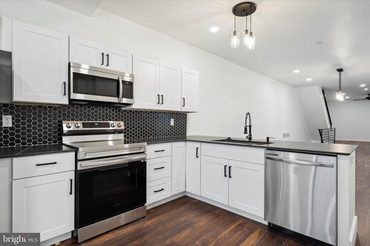 5029 Arch Street - Photo 1