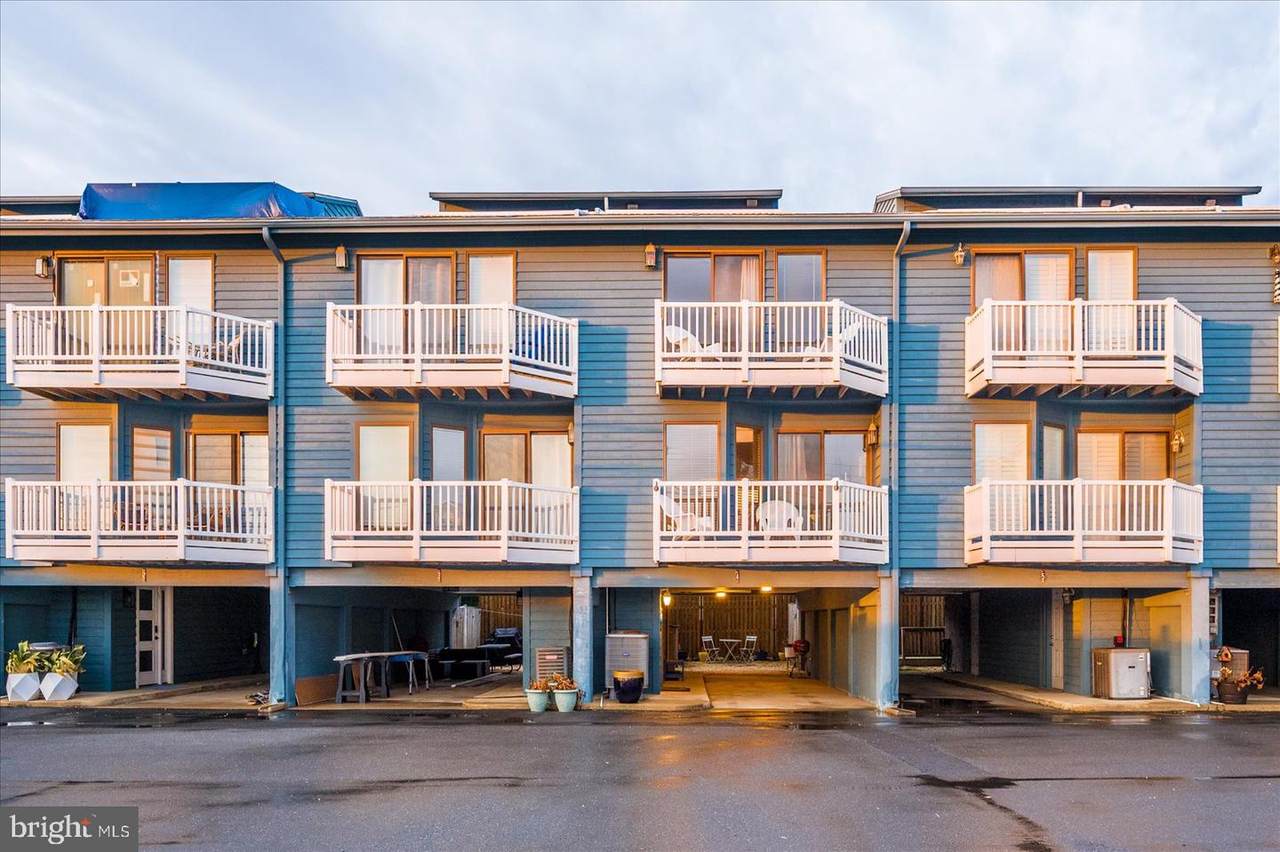 40121 Maryland Avenue - Photo 1