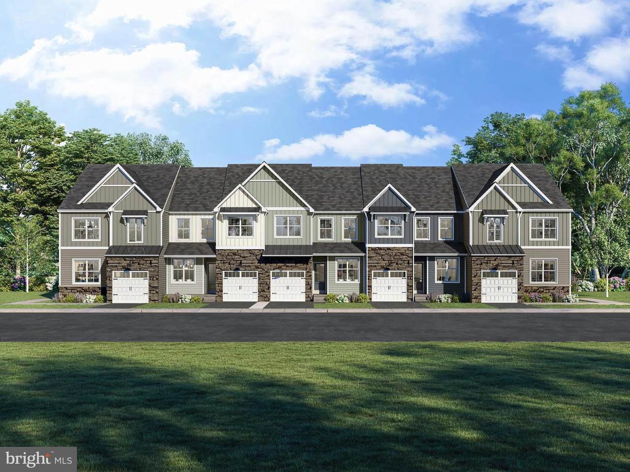 004 Ironwood Drive - Photo 1