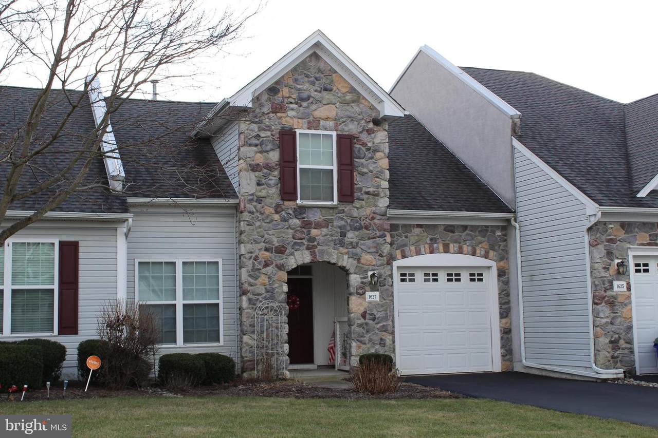 1627 Boxwood Road - Photo 1
