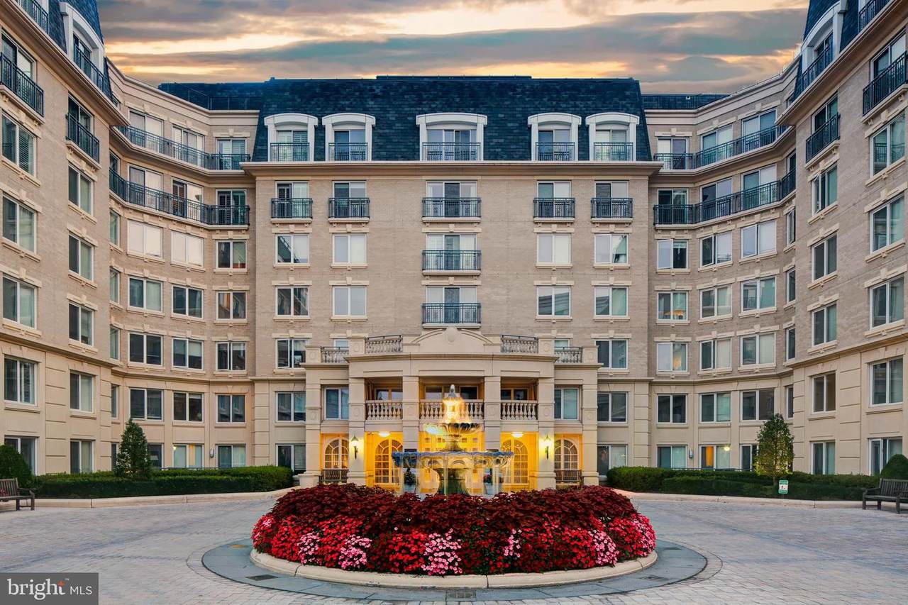5 Park Place - Photo 1