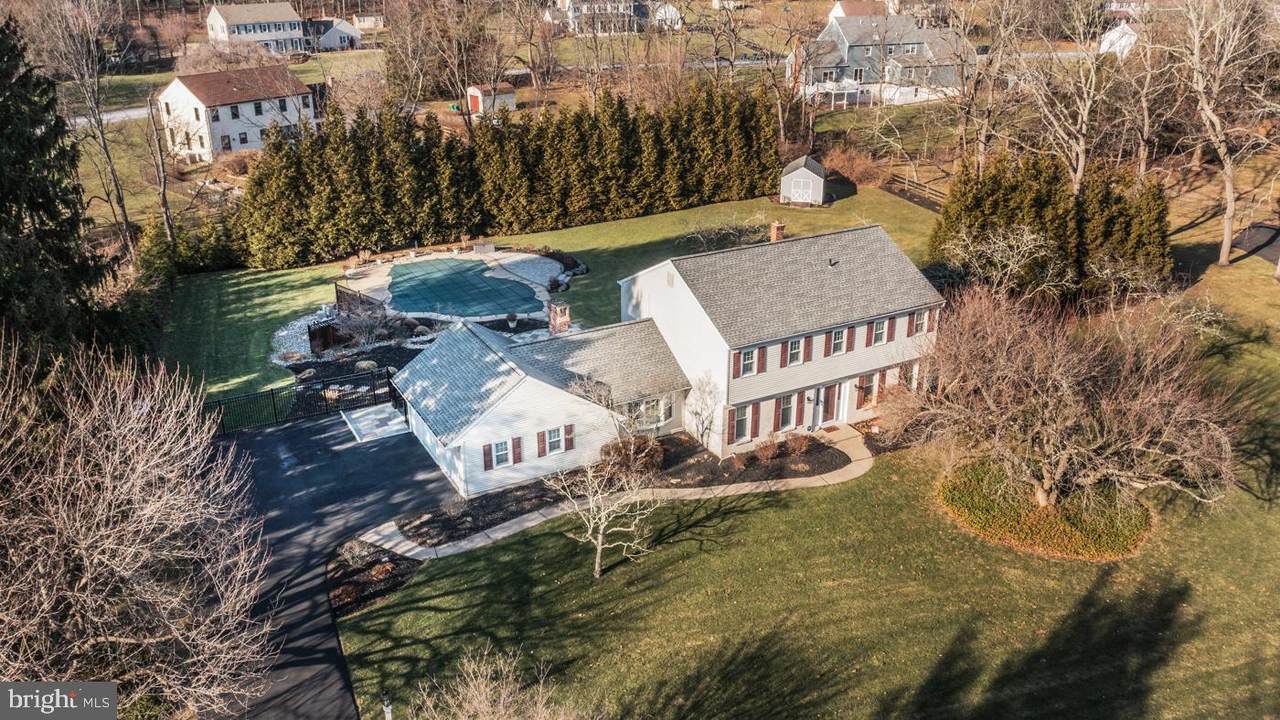 5672 Hunters Place - Photo 1