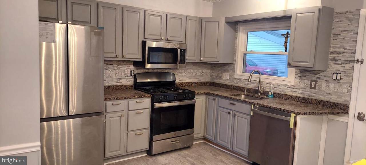 1001 Sterling Boulevard - Photo 1