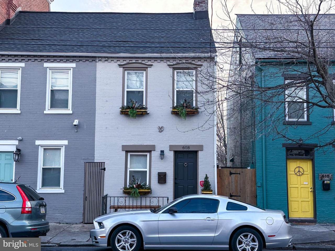 608 Columbia Avenue - Photo 1