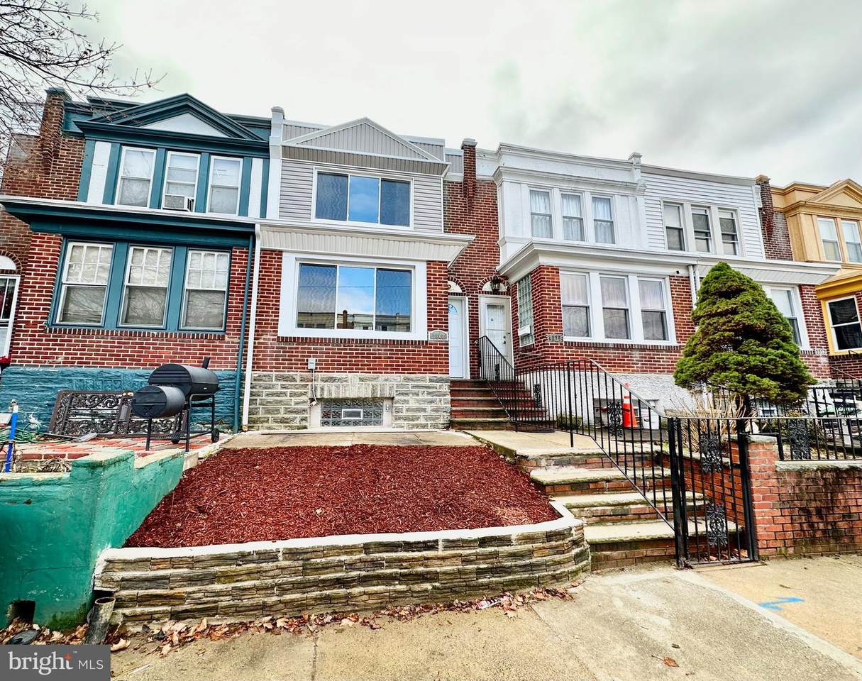 1808 Dallas Road - Photo 1
