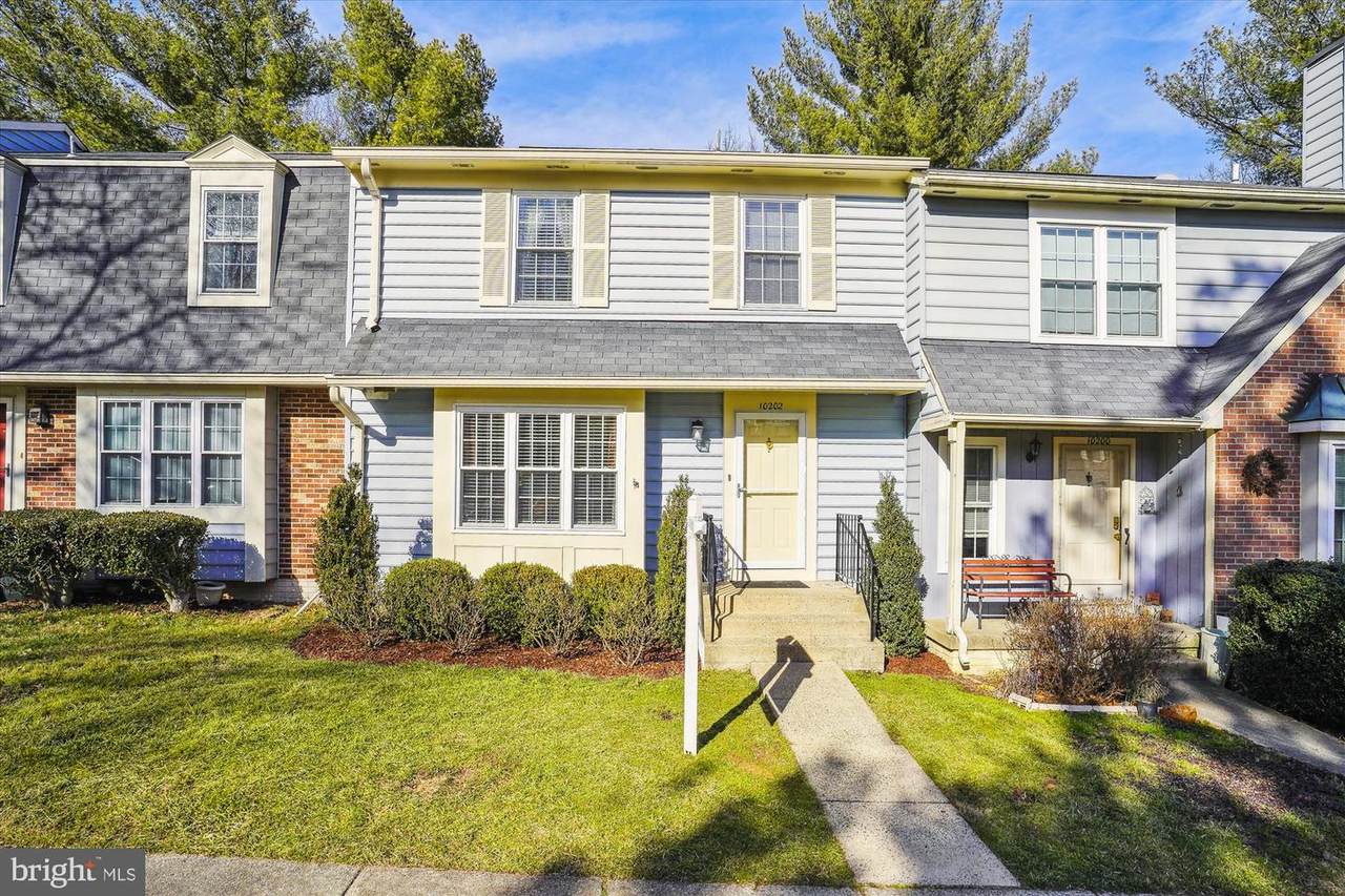 10202 Roberts Common Lane - Photo 1