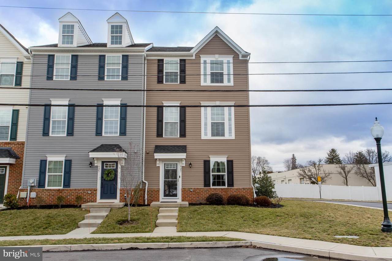 527 Union Street - Photo 1