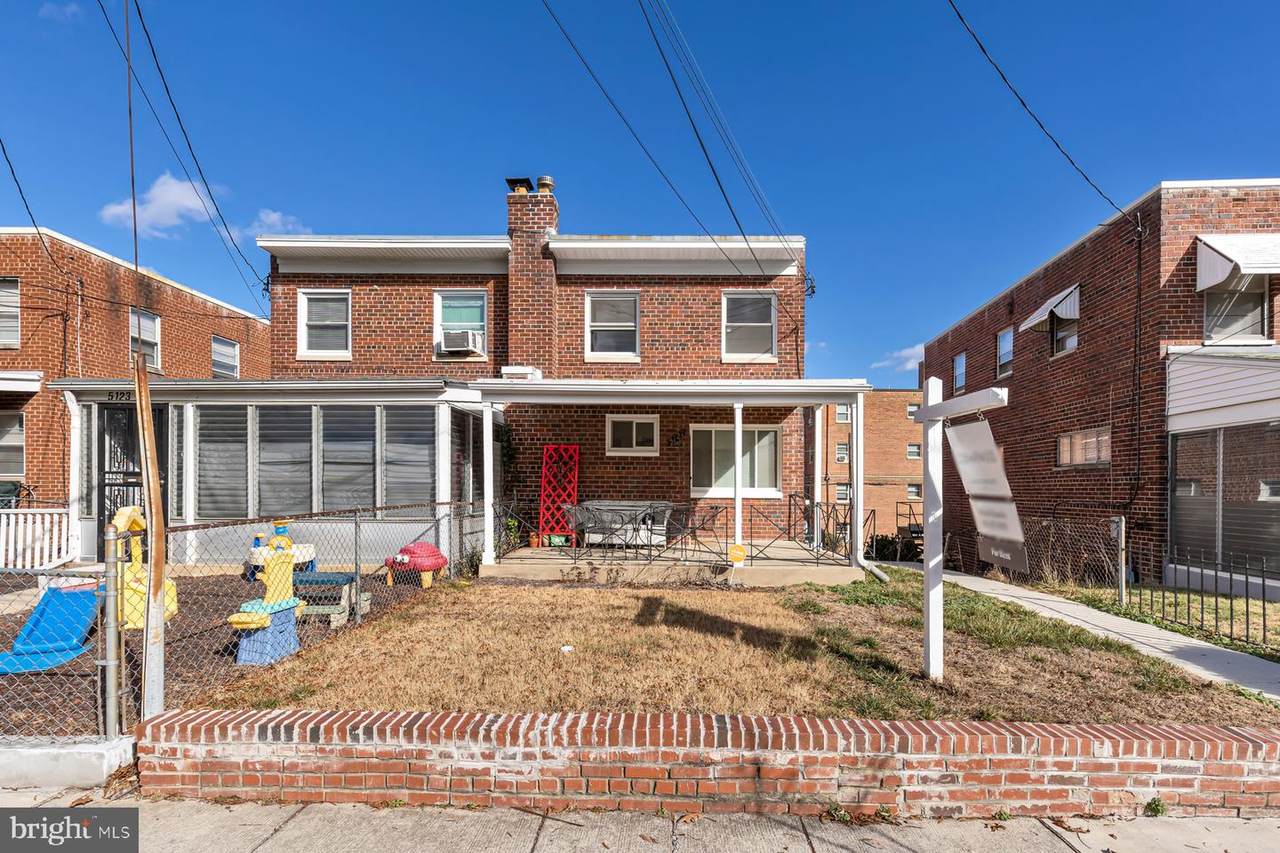 5121 12TH Street - Photo 1