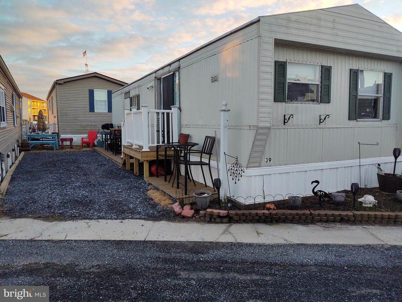 39 MIDDLE WAY LANE - Photo 1