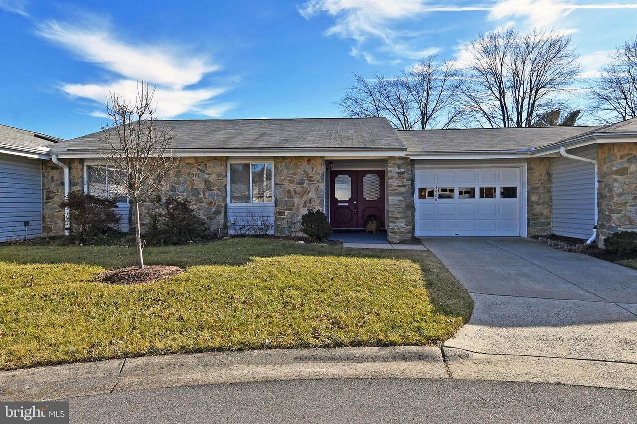 3406 Island Creek Court - Photo 1