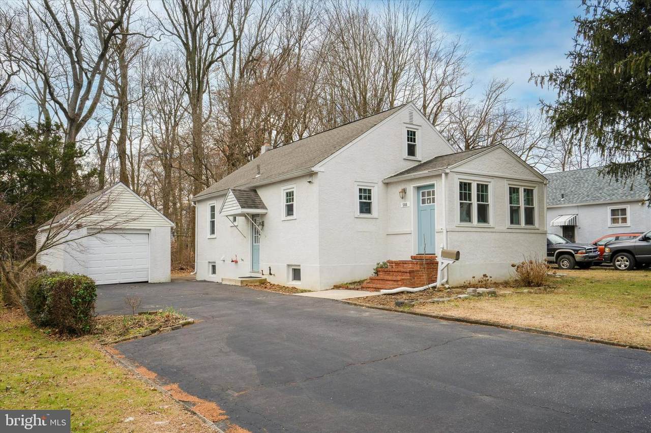 506 Maple Road - Photo 1
