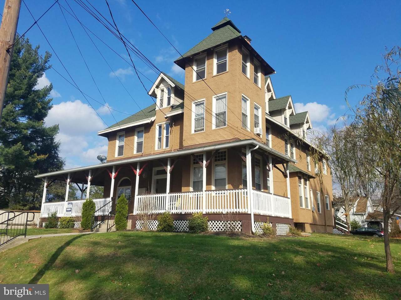 511 Morton Avenue - Photo 1