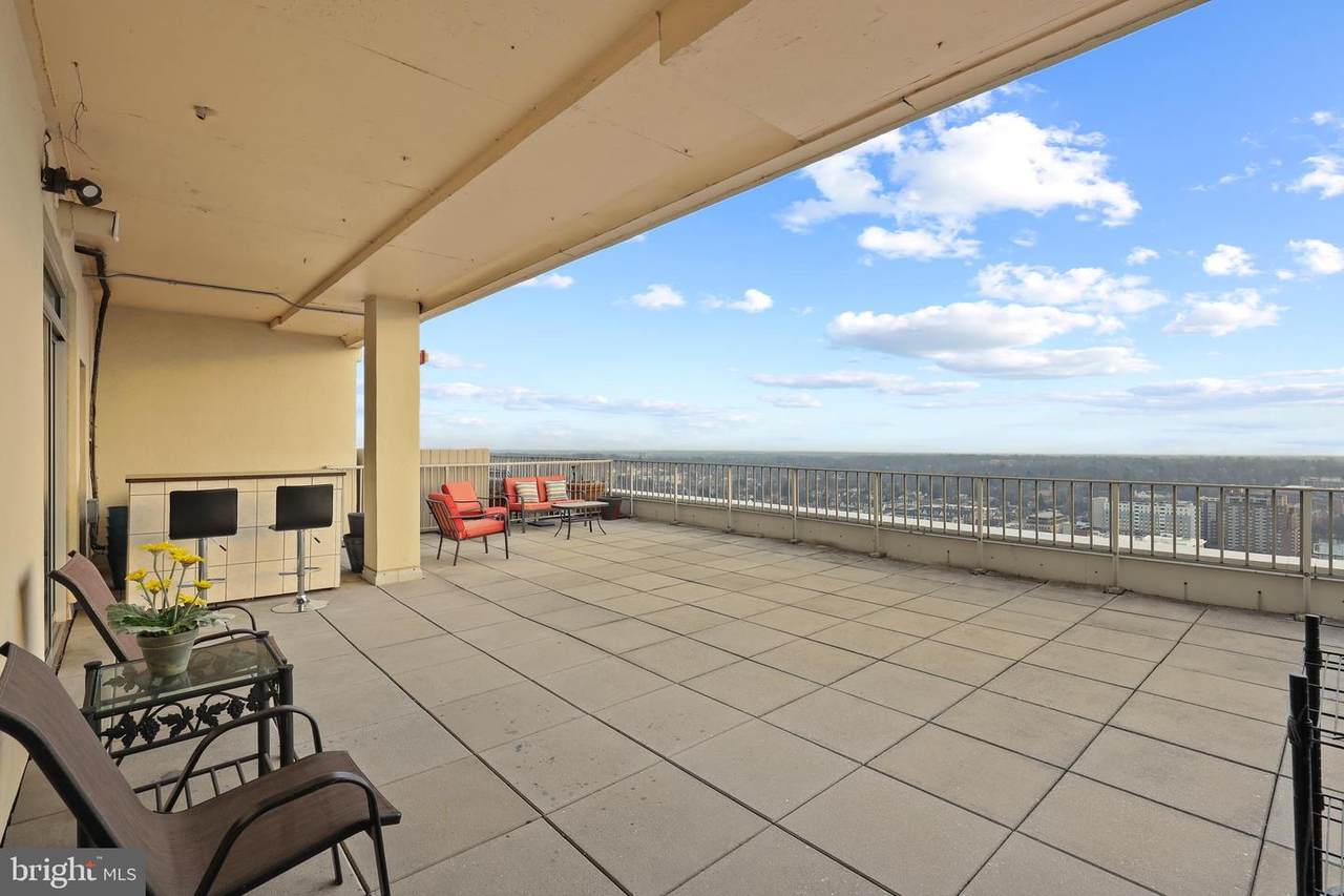 28 Allegheny Avenue - Photo 1