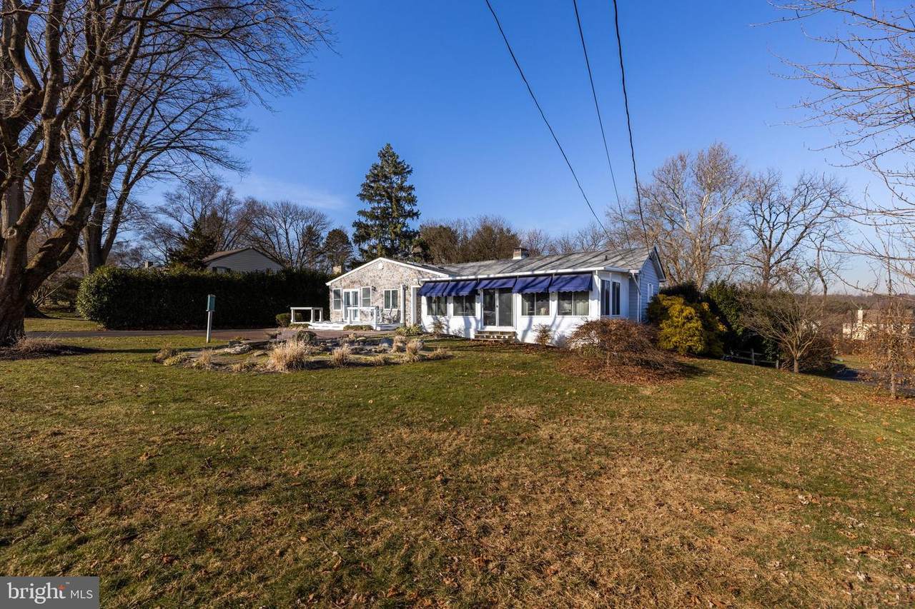 515 Locust Ln - Photo 1