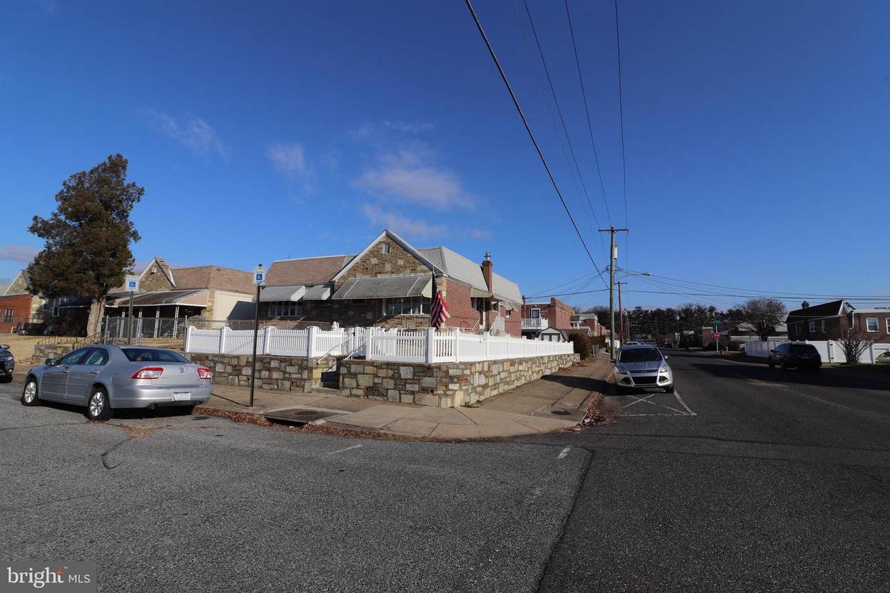 2237 Emerson - Photo 1