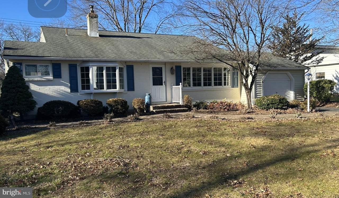 38 Manor Lane - Photo 1