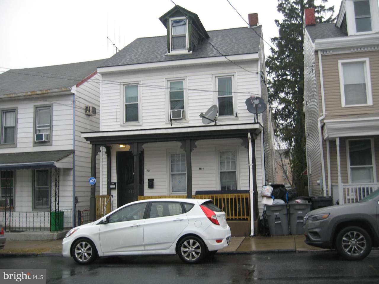 1135 Chestnut Street - Photo 1