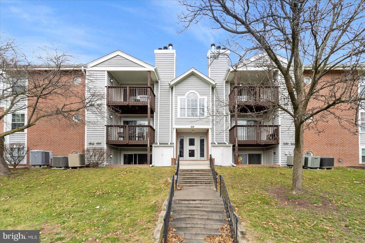 208 Water Fountain Court - Photo 1