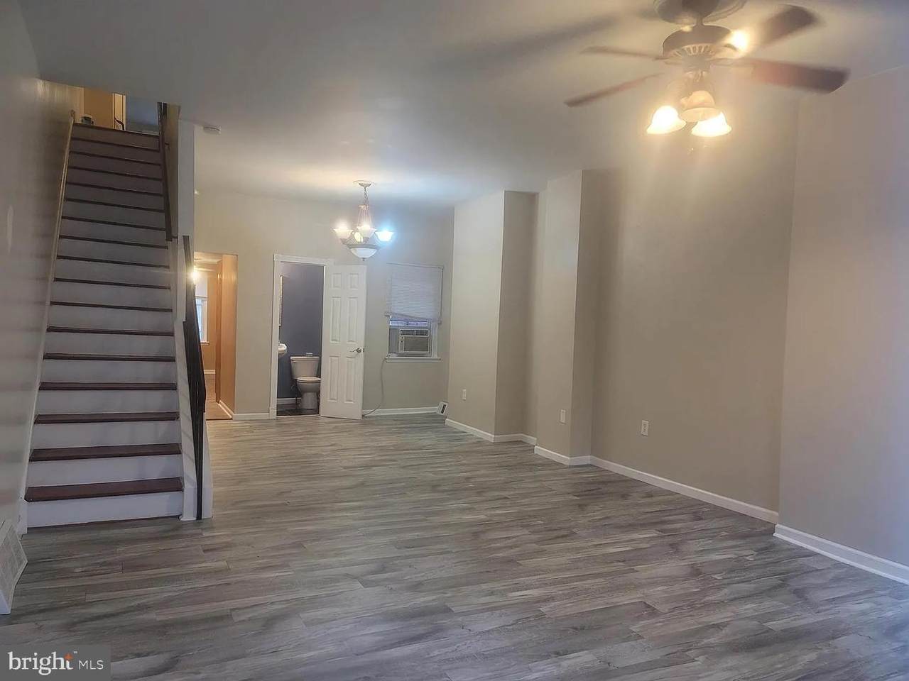 2326 Catharine Street - Photo 1