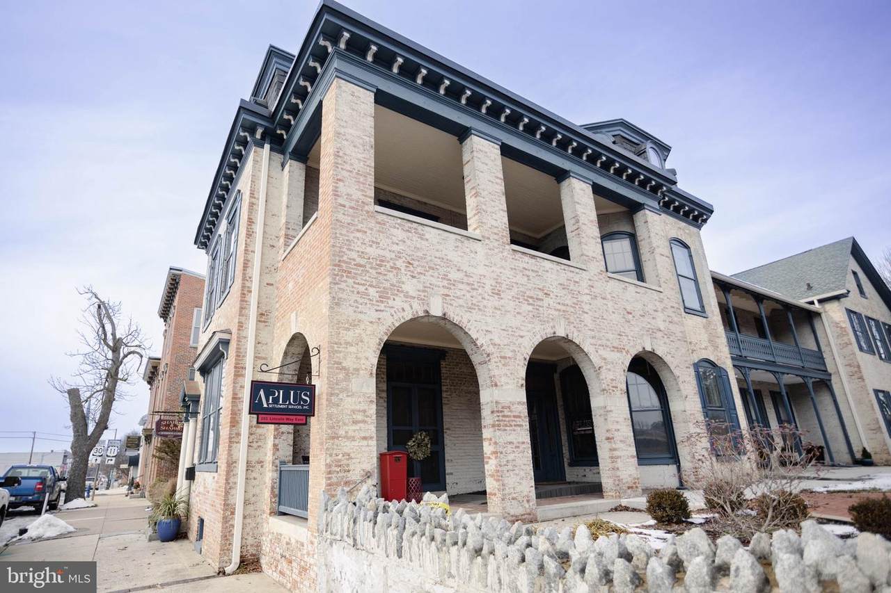 263 Lincoln Way - Photo 1