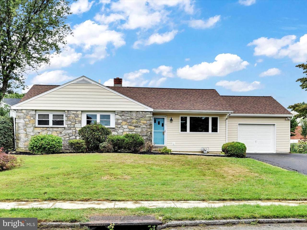 2186 Clover Drive - Photo 1