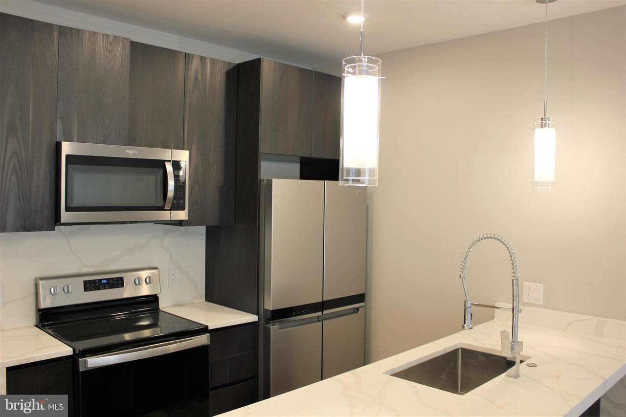 1000 Girard Avenue - Photo 1