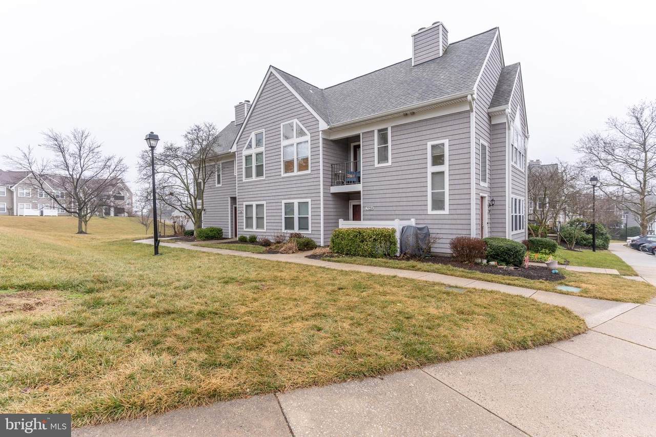 7728 Mayfair Circle - Photo 1