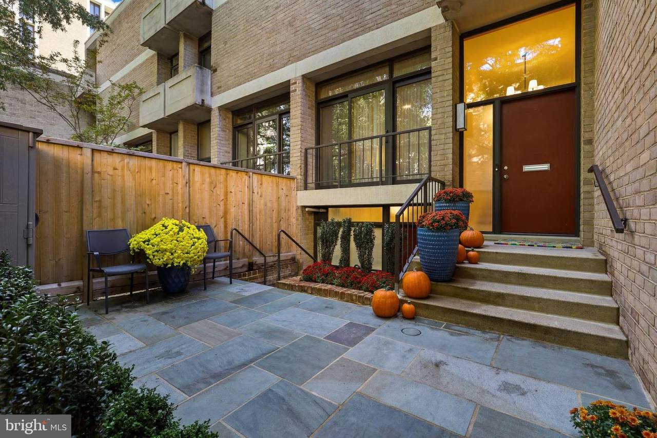 1259 4TH Street - Photo 1