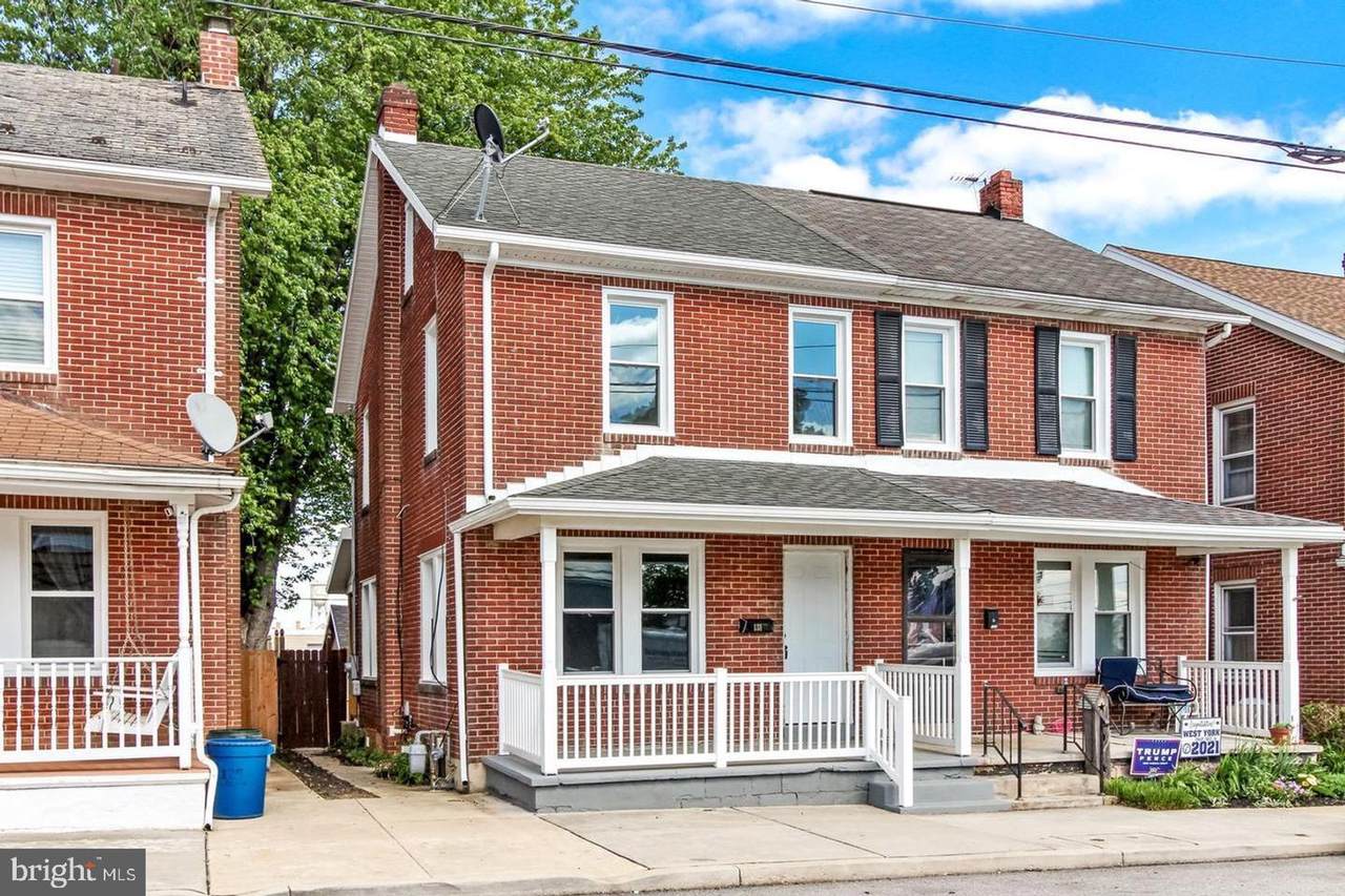 131 Clinton Street - Photo 1