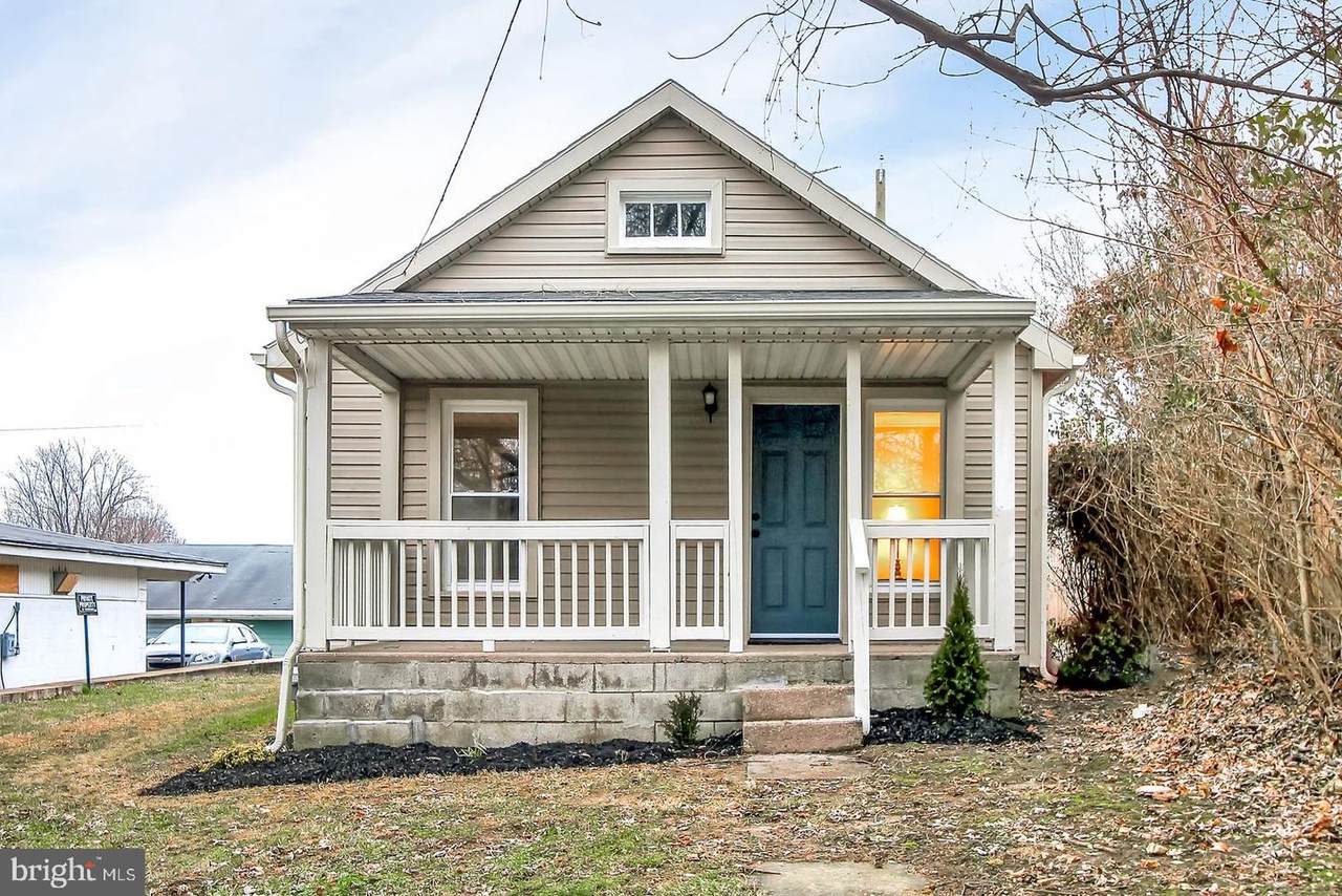 129 Front Street - Photo 1